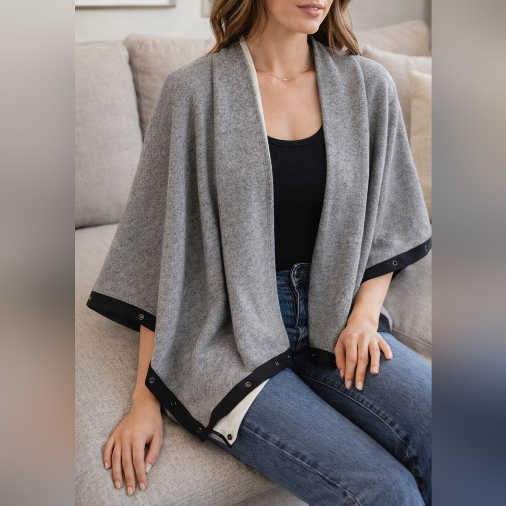Lululemon Athletica Gray infinity  Scarf Black Trim One Size Cozy Layer